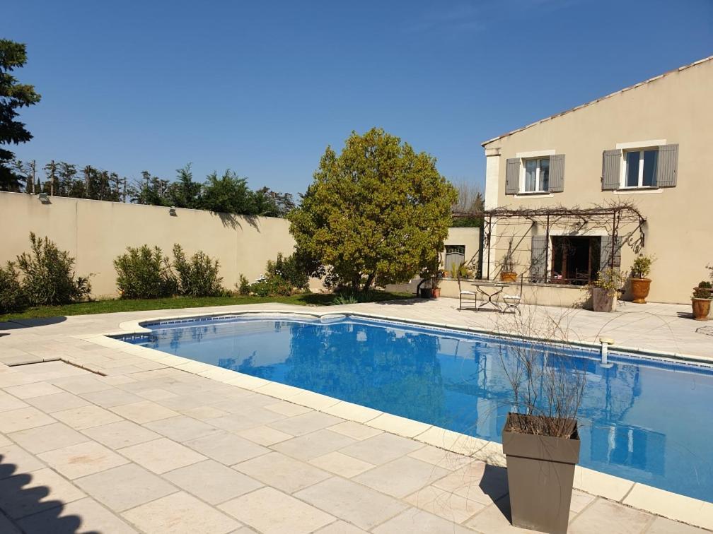 La Bastide Des Oliviers Bed & Breakfast Châteaurenard Dış mekan fotoğraf